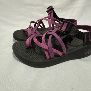 Womens Chaco Strappy Sandals size 7 Purple Outdoor Hike Water